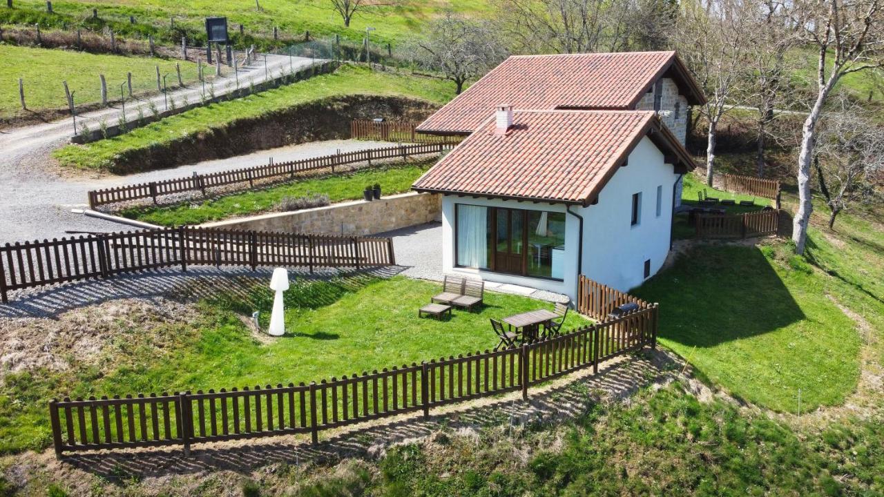 Finca La Caseria Apartamentos Onís Екстериор снимка