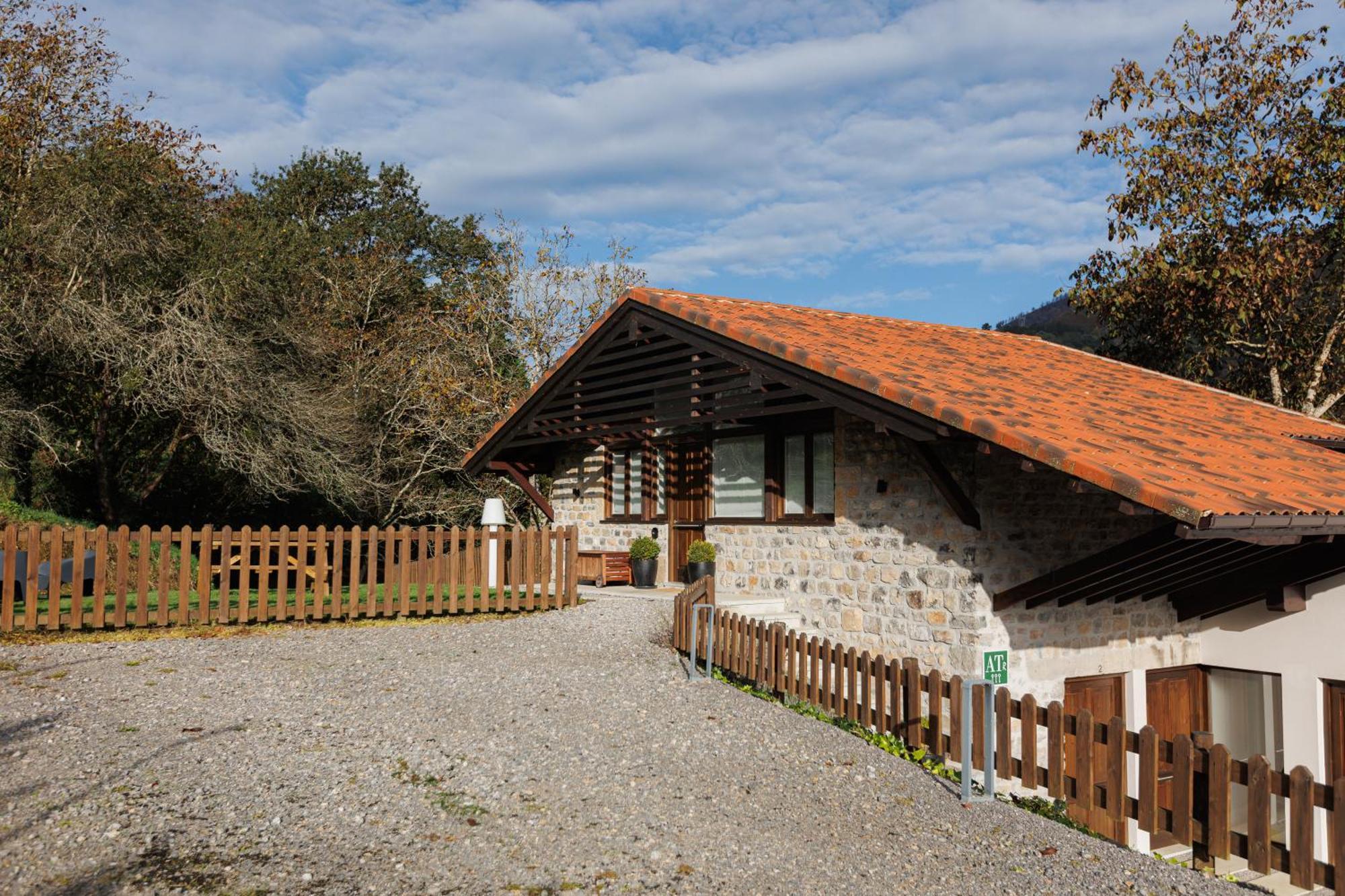 Finca La Caseria Apartamentos Onís Екстериор снимка